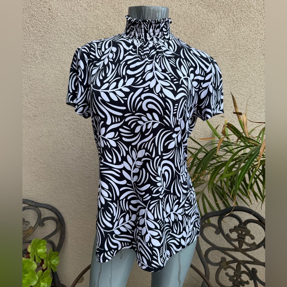 3/$36 Style & Co. Black and White Ladies Print Blouse NWT